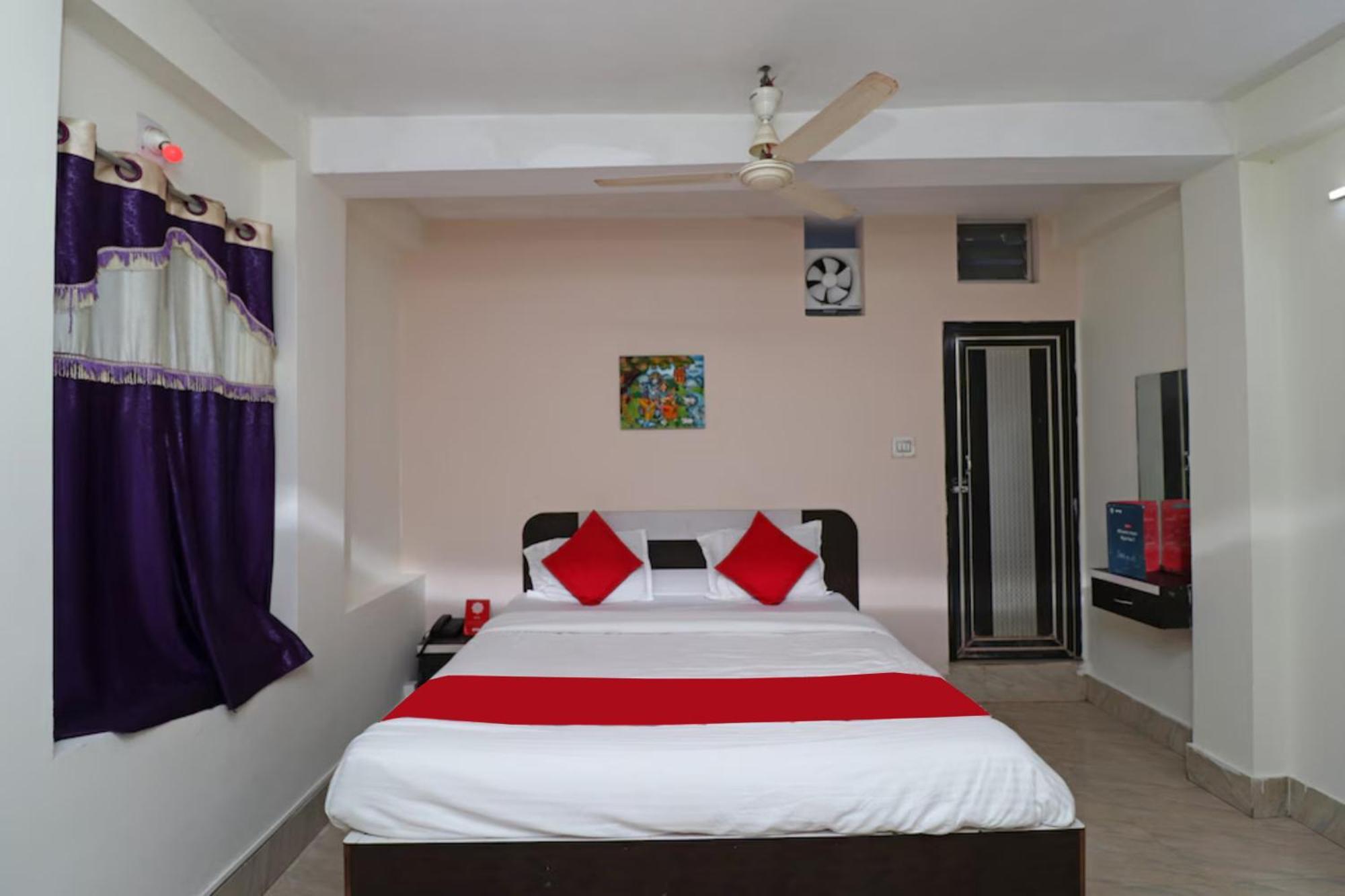 Hotel Padoshi Official 3*