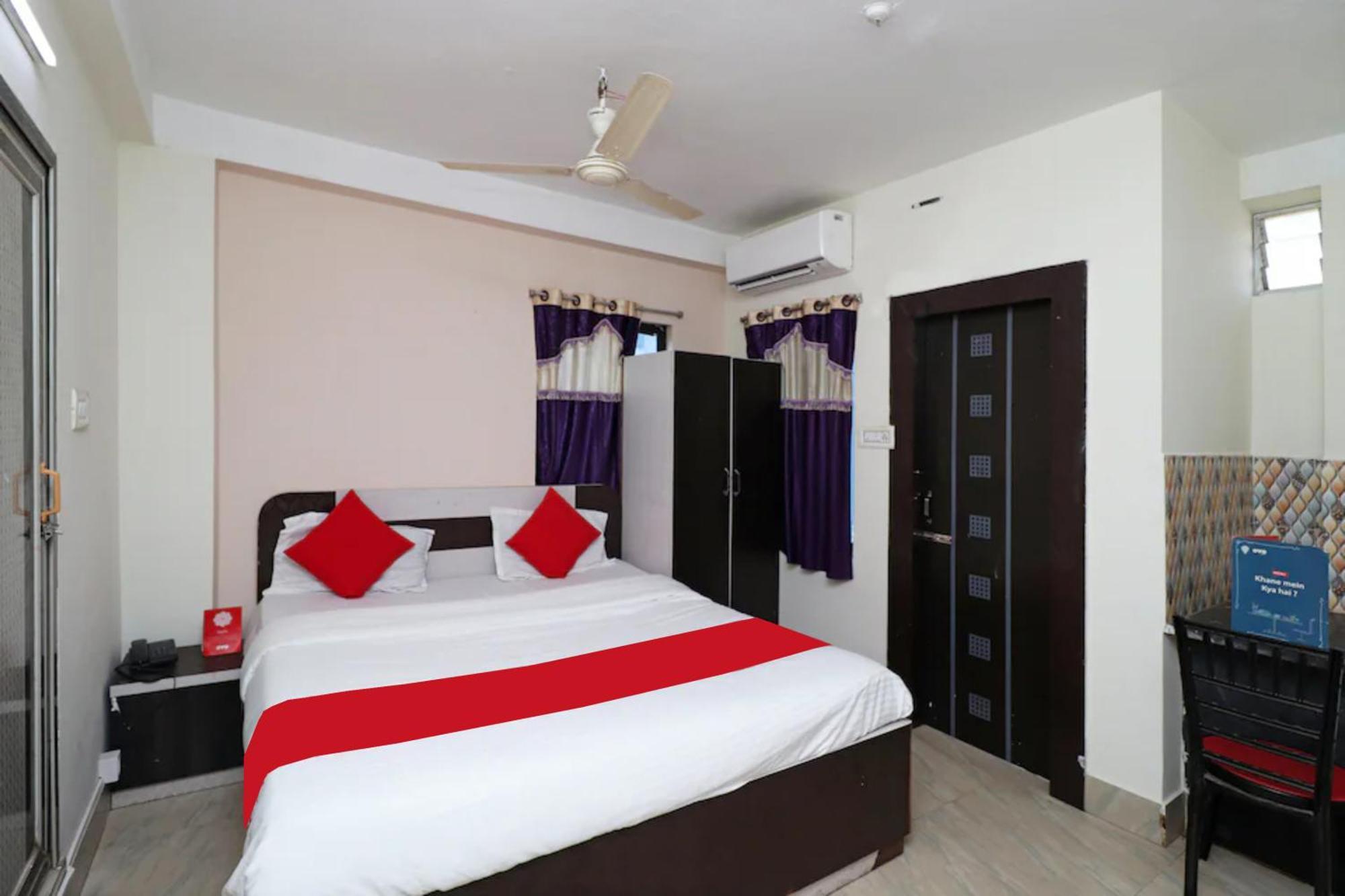 Hotel Padoshi Official Puri